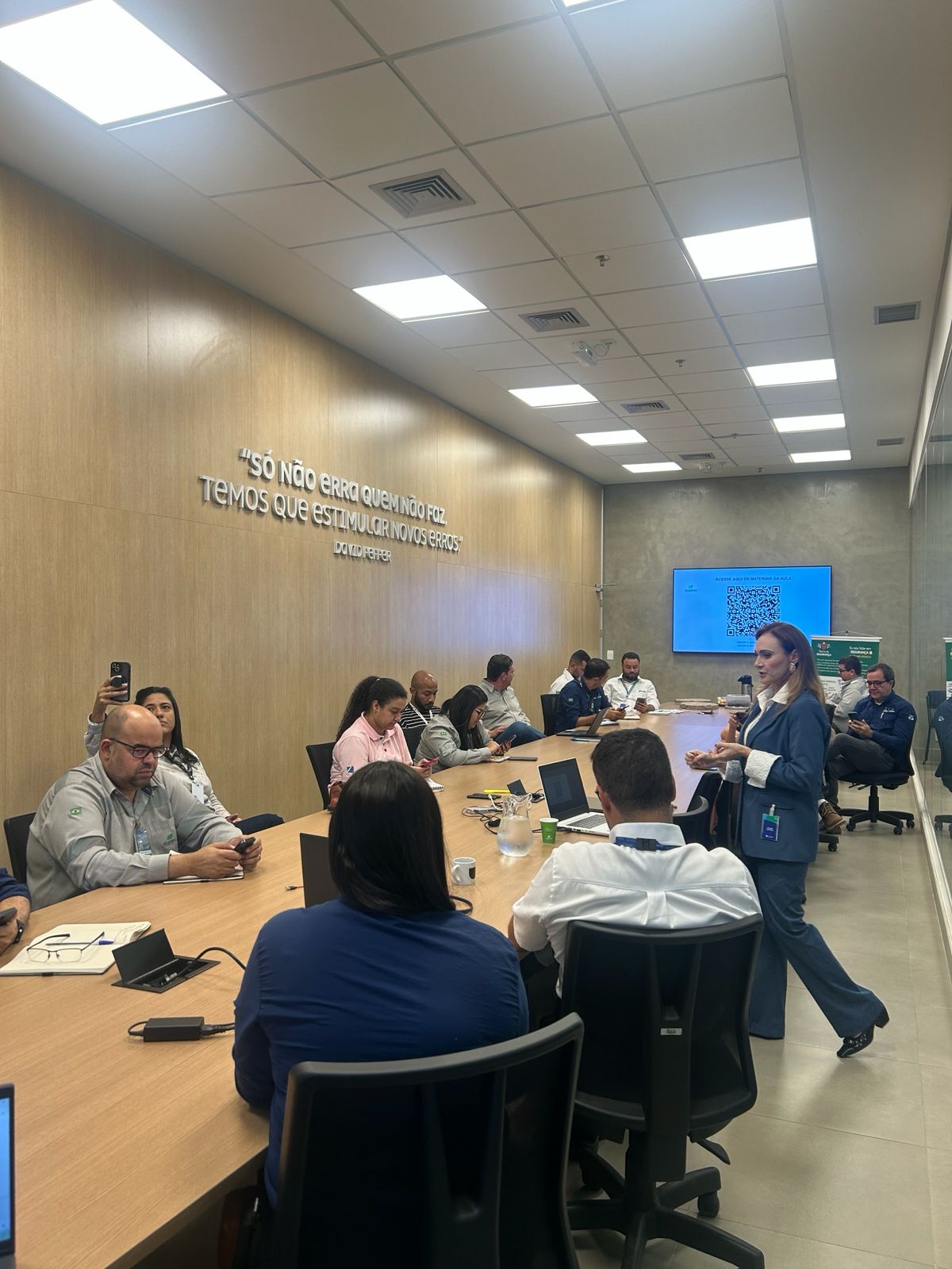 Treinamento corporativo em compliance e governança
